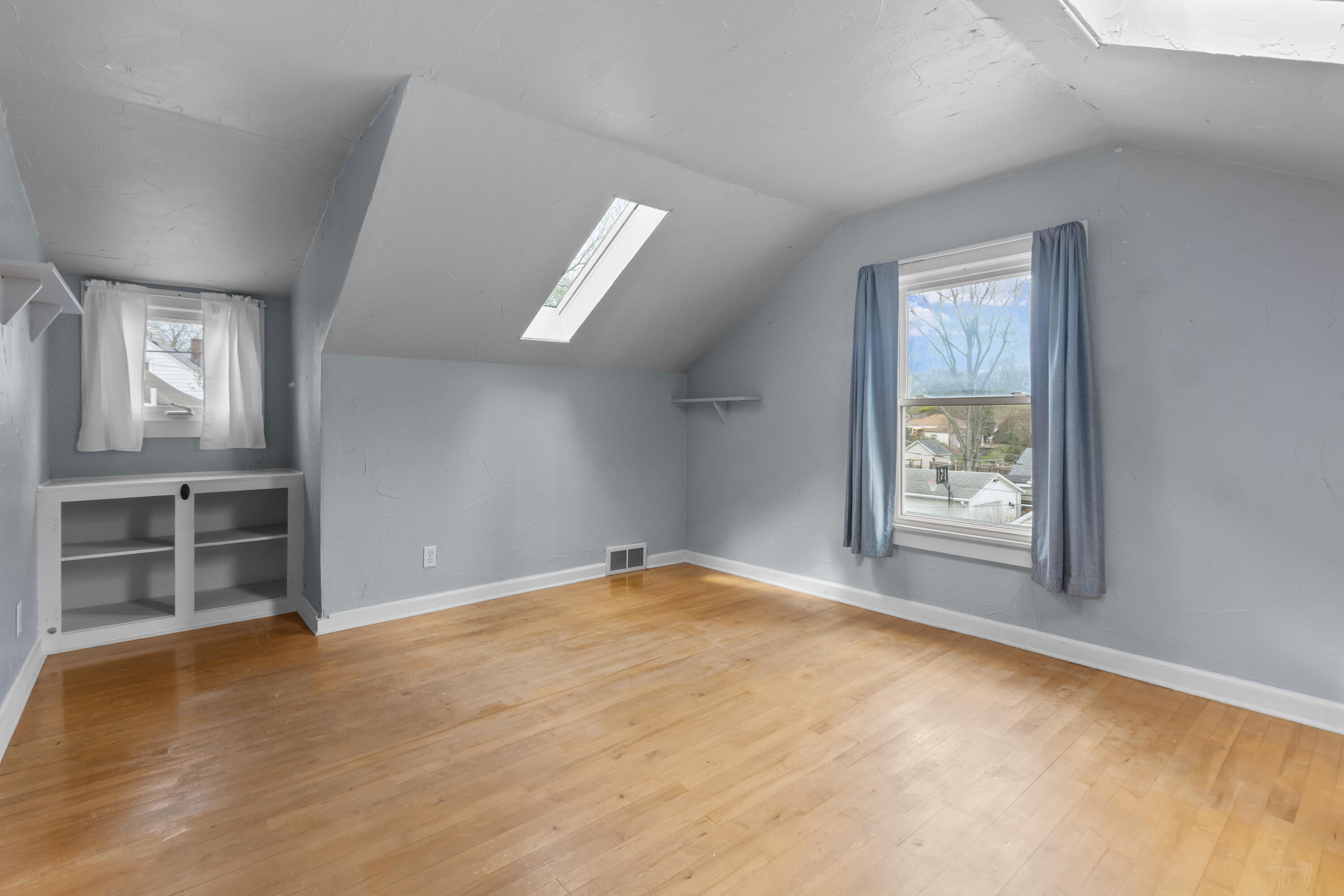 2795 South 53rd Street Milwaukee, WI 53219 - Photo 17 of 30 primary bed (upstairs)