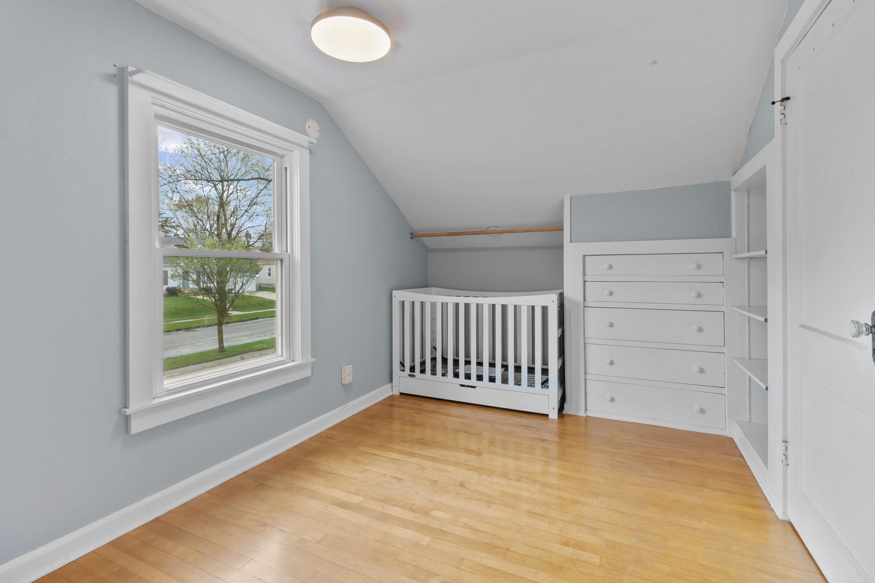 2795 South 53rd Street Milwaukee, WI 53219 - Photo 20 of 30 3rd bedroom (upstairs)