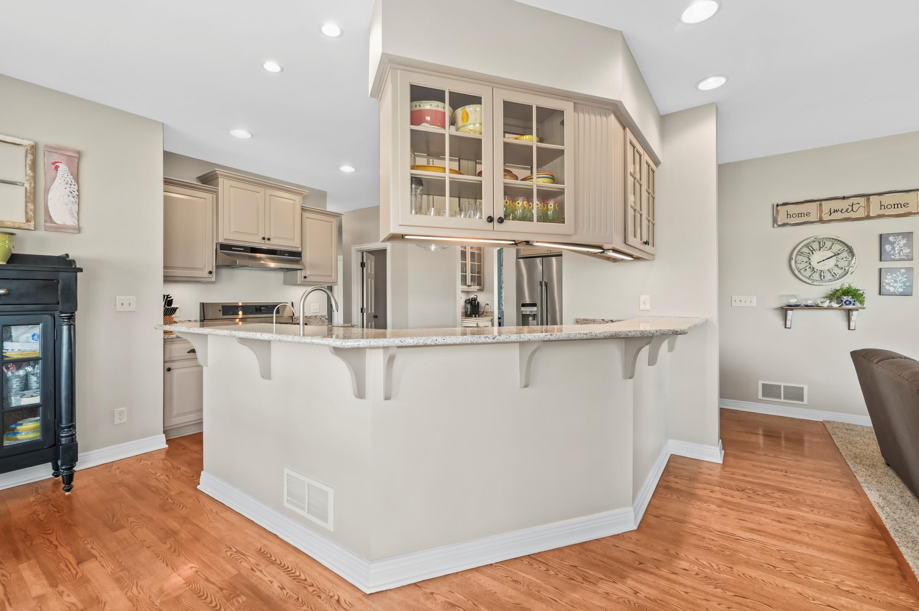 W292N3296 Summerhill Road Delafield, WI 53072 - Photo 13 of 95 DSC_2395