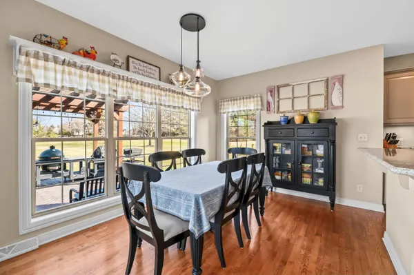 $989,000 | W292N3296 Summerhill Road, Delafield, WI 53072