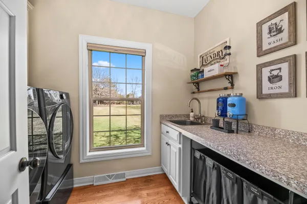 $989,000 | W292N3296 Summerhill Road, Delafield, WI 53072
