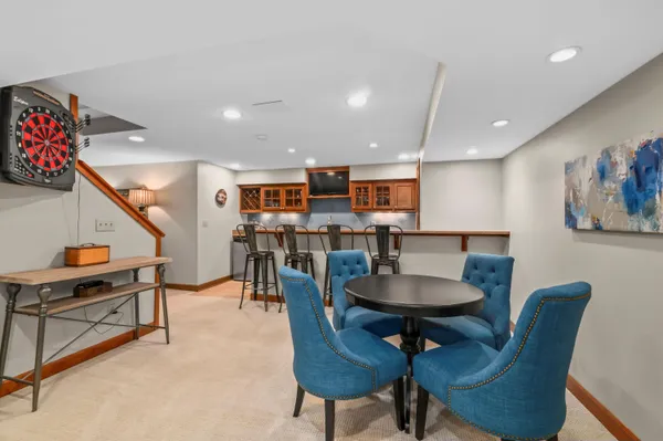 $989,000 | W292N3296 Summerhill Road, Delafield, WI 53072