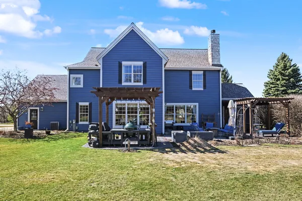 $989,000 | W292N3296 Summerhill Road, Delafield, WI 53072