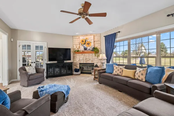 $989,000 | W292N3296 Summerhill Road, Delafield, WI 53072