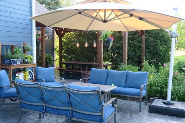 $989,000 | W292N3296 Summerhill Road, Delafield, WI 53072