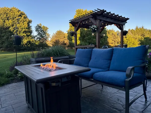 $989,000 | W292N3296 Summerhill Road, Delafield, WI 53072