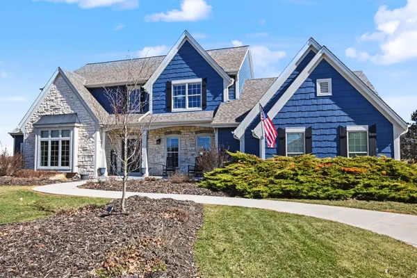 $989,000 | W292N3296 Summerhill Road, Delafield, WI 53072