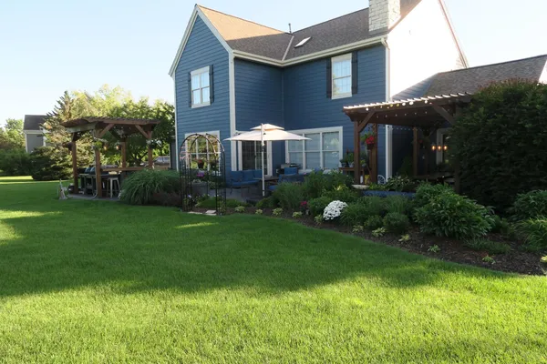$989,000 | W292N3296 Summerhill Road, Delafield, WI 53072