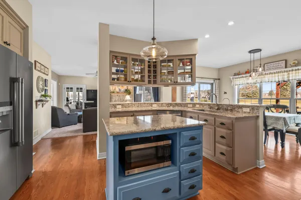 $989,000 | W292N3296 Summerhill Road, Delafield, WI 53072