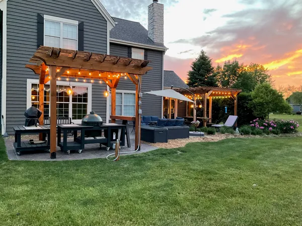 $989,000 | W292N3296 Summerhill Road, Delafield, WI 53072