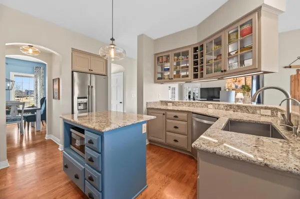 $989,000 | W292N3296 Summerhill Road, Delafield, WI 53072