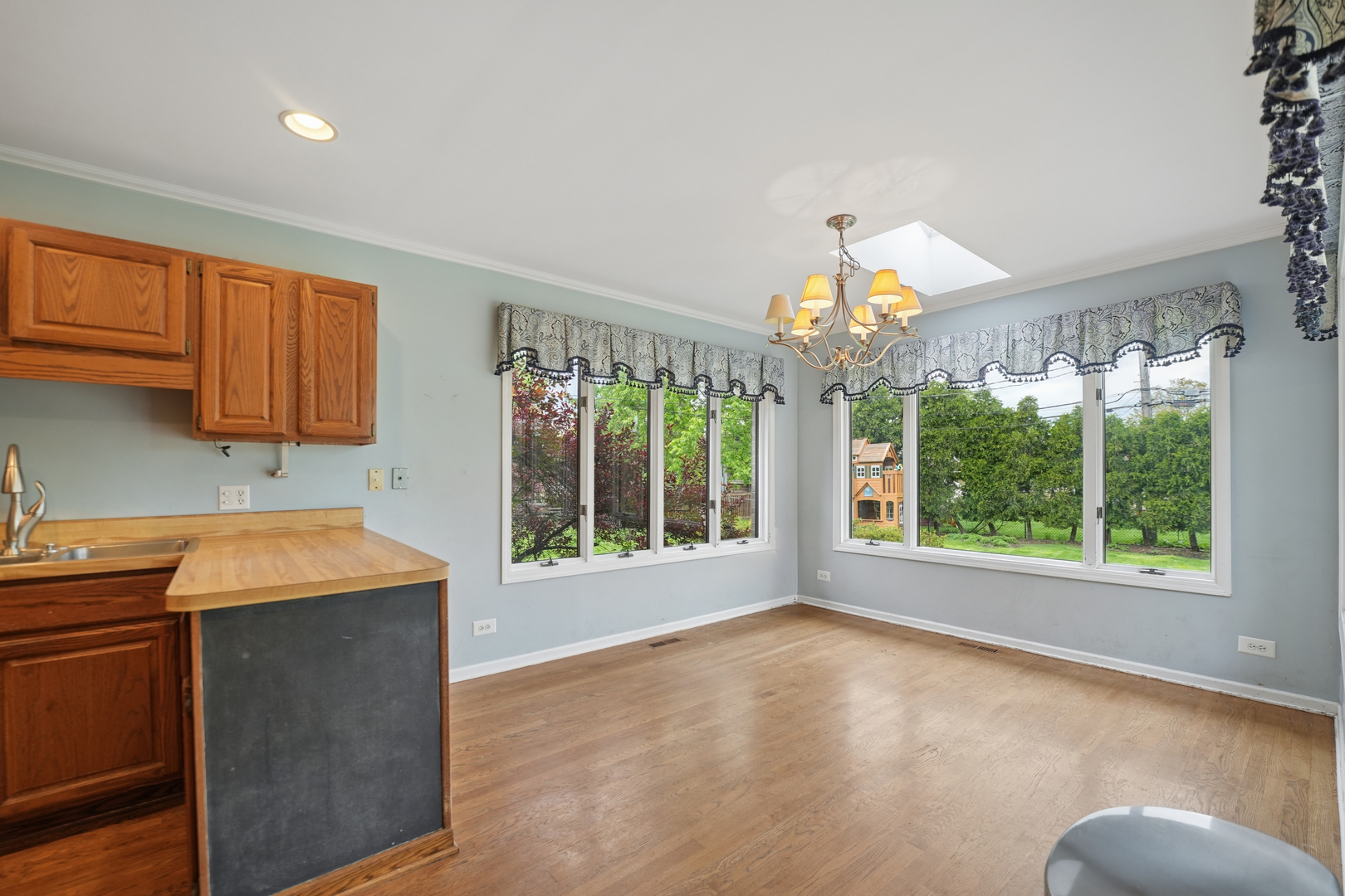 459 Ridge Avenue Elmhurst, IL 60126 - Photo 10 of 34