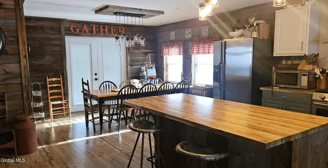 $384,900 | 167 Park Johnsburg Ny 12843, Johnsburg, NY 12843