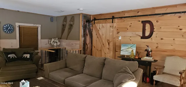 $384,900 | 167 Park Johnsburg Ny 12843, Johnsburg, NY 12843