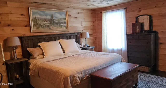 $384,900 | 167 Park Johnsburg Ny 12843, Johnsburg, NY 12843