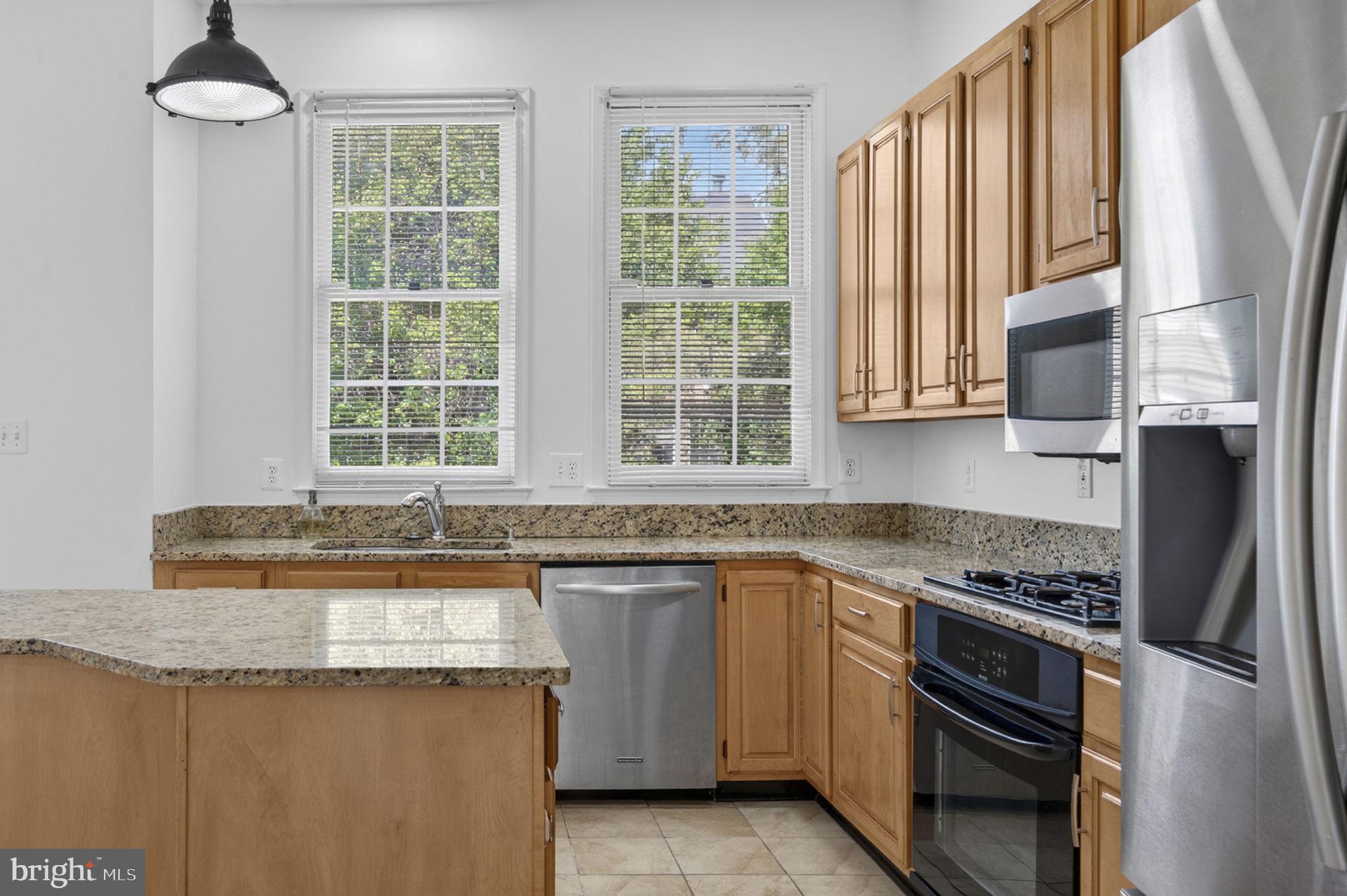 47697 Whirlpool Square Sterling, VA 20165 - Photo 11 of 52