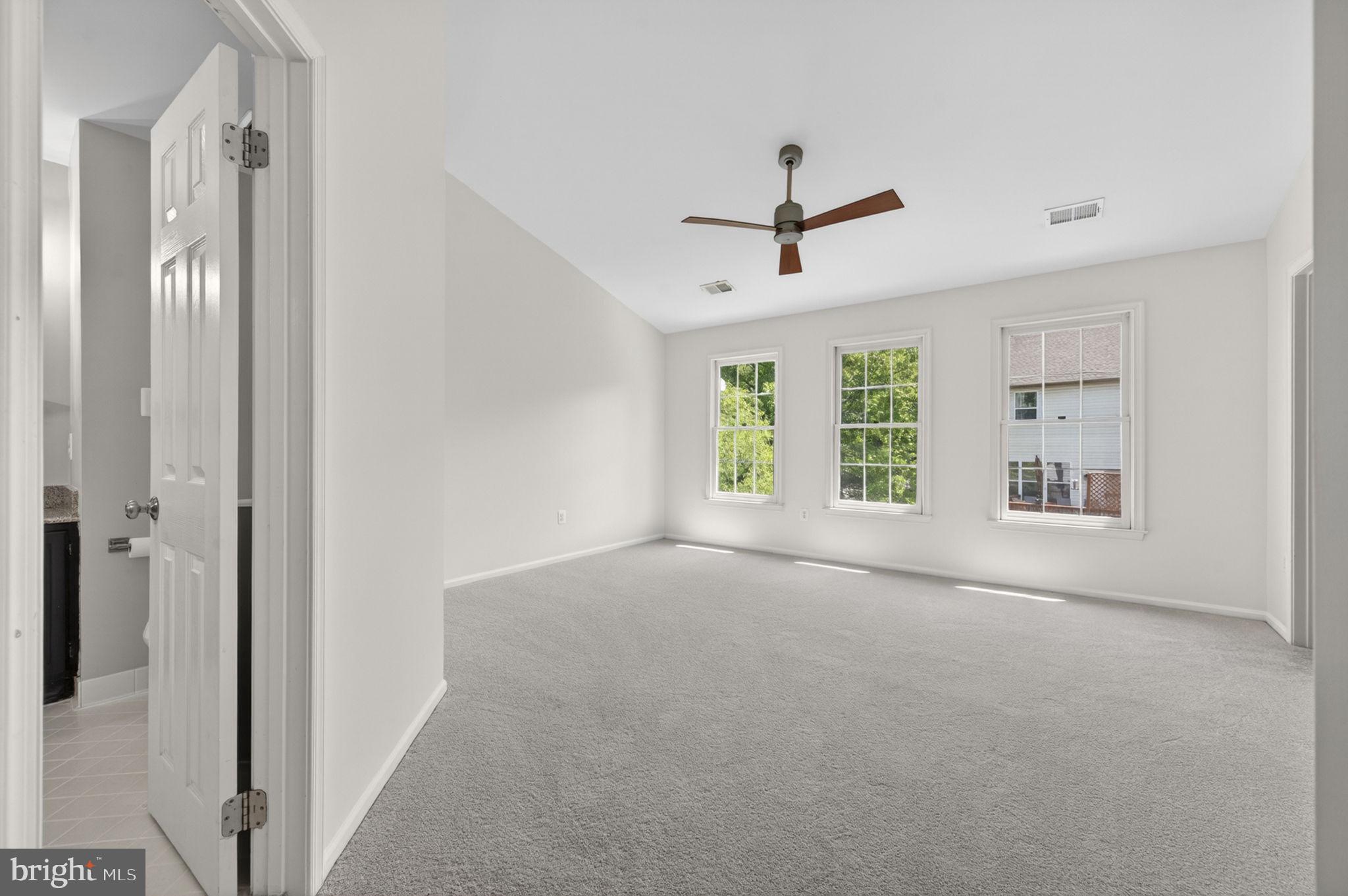 47697 Whirlpool Square Sterling, VA 20165 - Photo 20 of 52