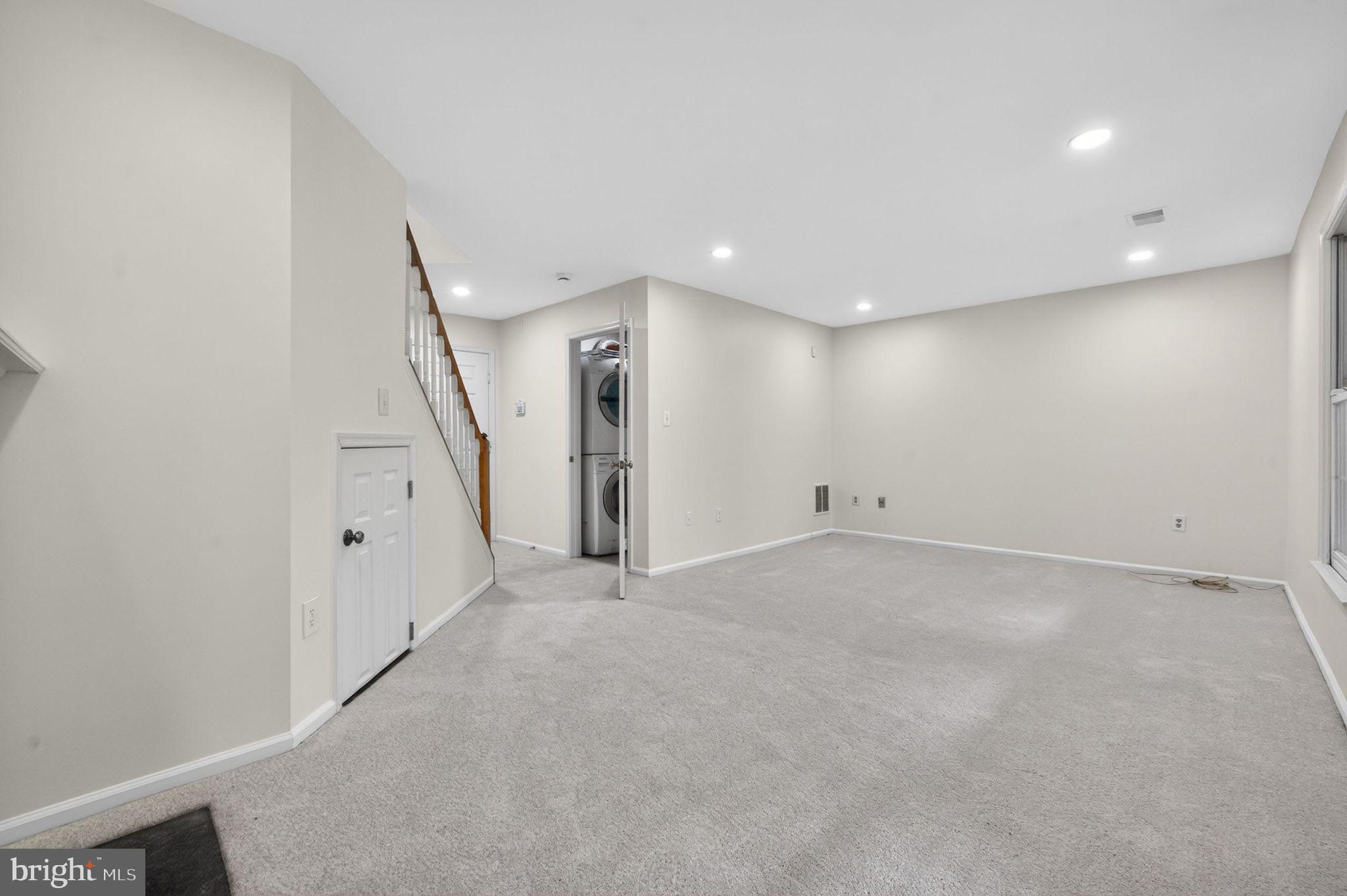 47697 Whirlpool Square Sterling, VA 20165 - Photo 32 of 52