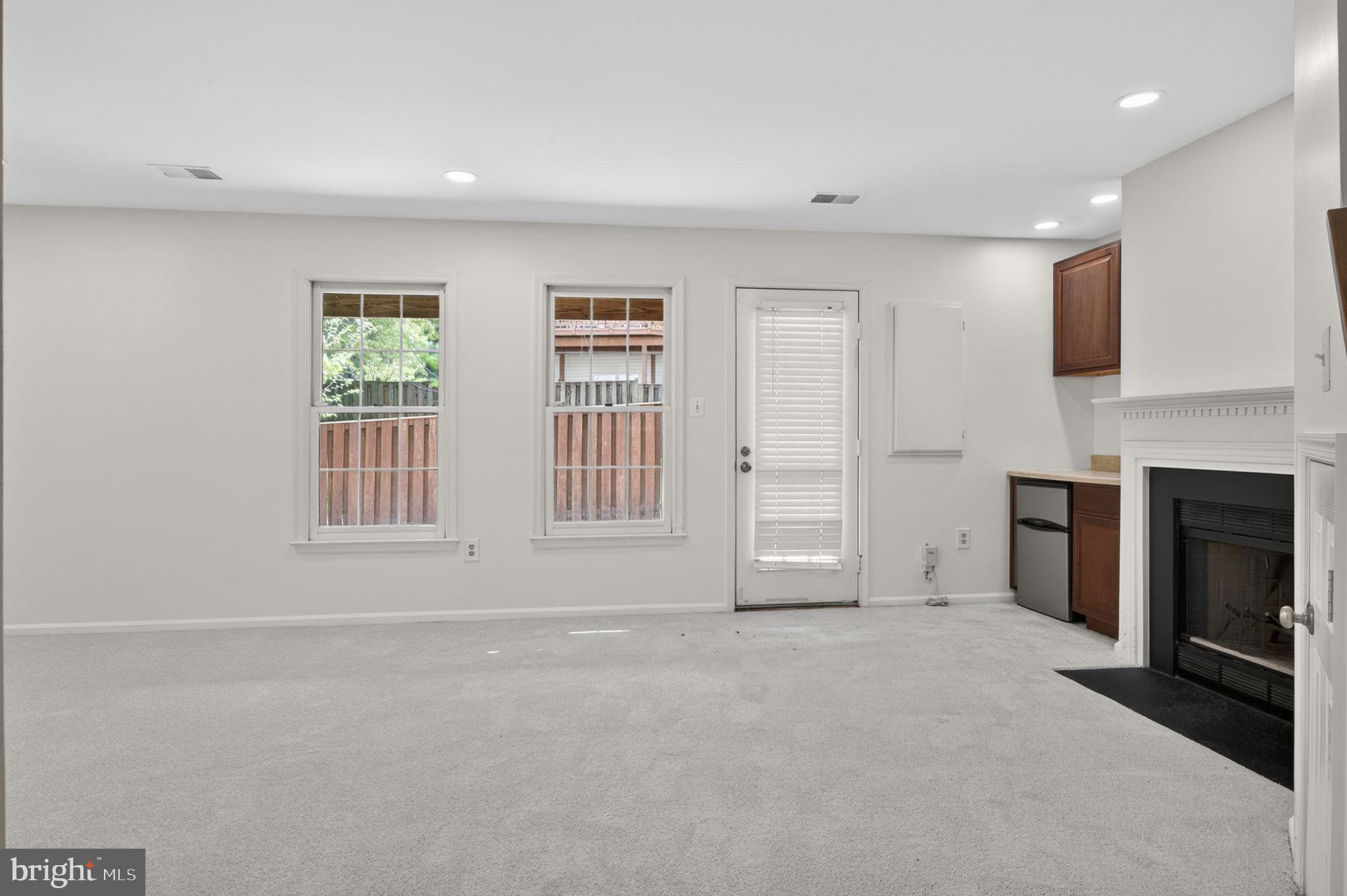 47697 Whirlpool Square Sterling, VA 20165 - Photo 35 of 52