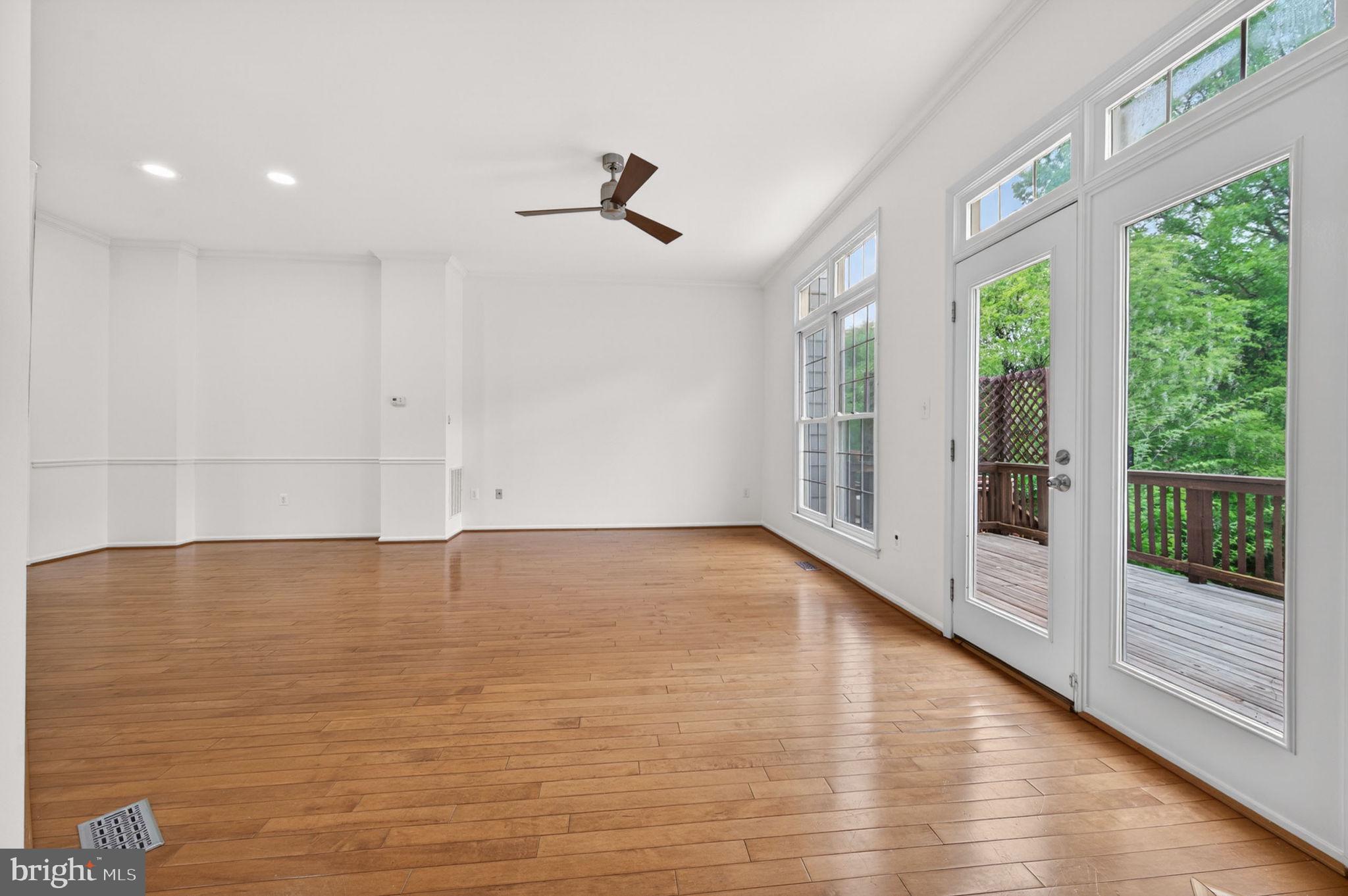 47697 Whirlpool Square Sterling, VA 20165 - Photo 5 of 52