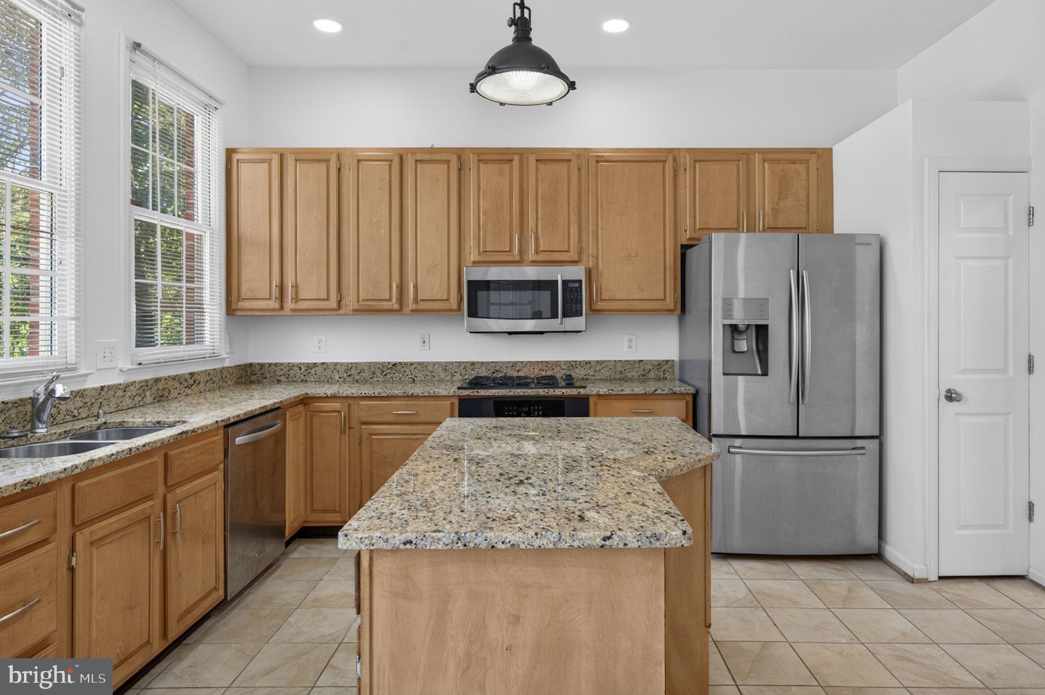 47697 Whirlpool Square Sterling, VA 20165 - Photo 10 of 52