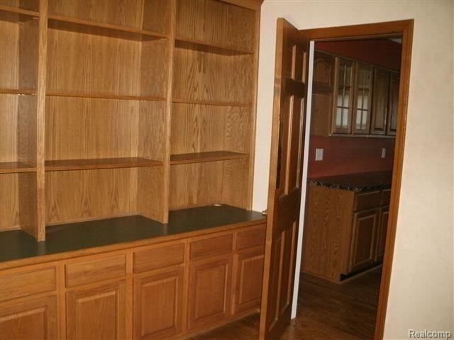 415 East Dawson Road Milford, MI 48381 - Photo 11 of 16 GEDC0056.JPG