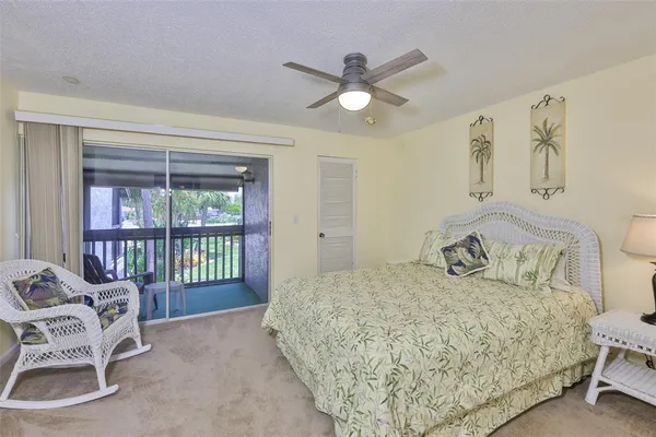 $211,000 | 1028 Apollo Beach Boulevard, Unit 8, Apollo Beach, FL 33572