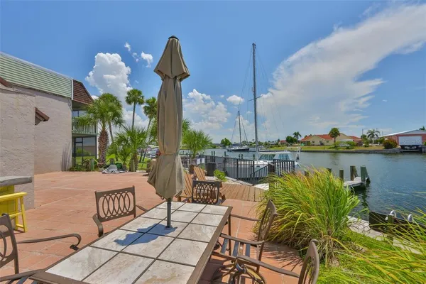 $211,000 | 1028 Apollo Beach Boulevard, Unit 8, Apollo Beach, FL 33572
