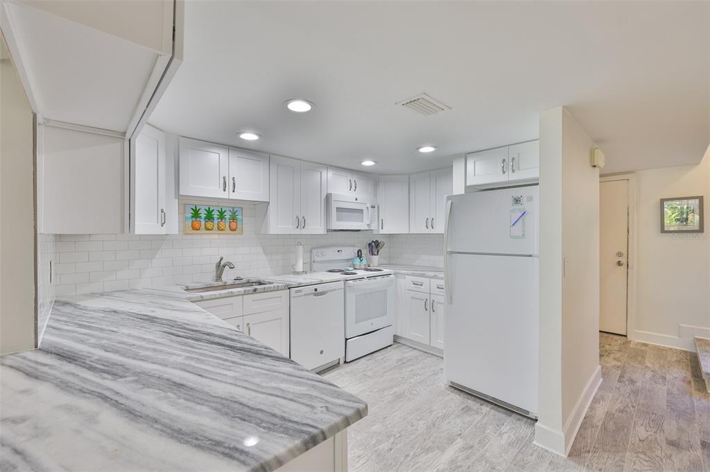 1028 Apollo Beach Boulevard, Unit 8 Apollo Beach, FL 33572 - Photo 6 of 33