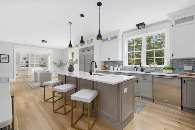 $2,499,000 | 35 Beech Crest Road, East Greenwich, RI 02818