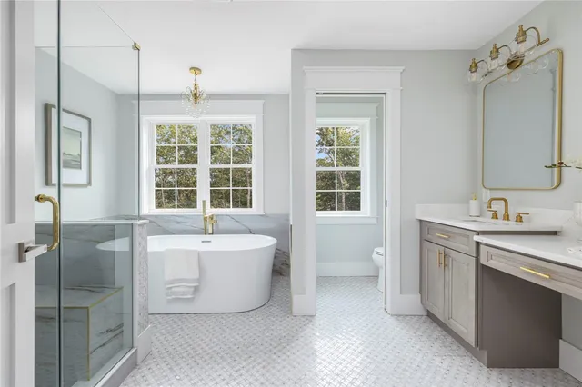 $2,499,000 | 35 Beech Crest Road, East Greenwich, RI 02818