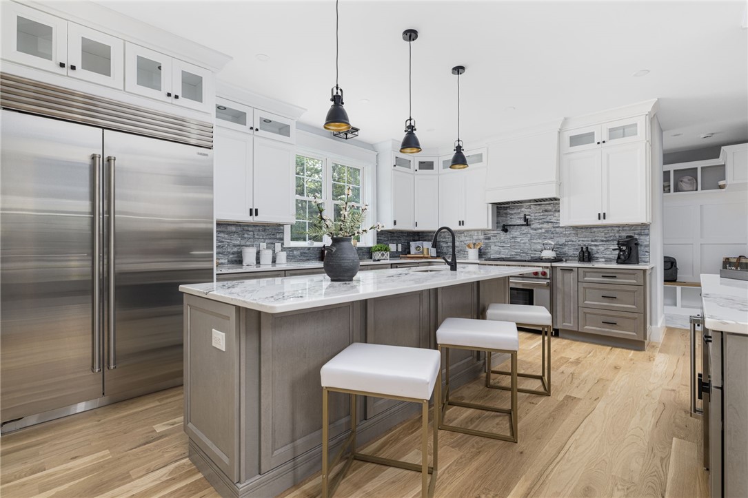 35 Beech Crest Road East Greenwich, RI 02818 - Photo 4 of 49