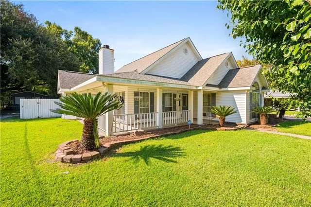 $225,000 | 484 Spring Bayou Road, Marksville, LA 71351