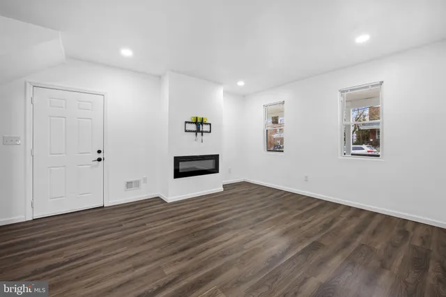 $370,000 | 518 Harwood Avenue, Baltimore, MD 21212