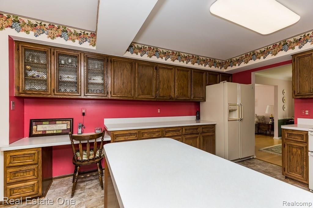 2420 Kimberly Fair Street Rochester Hills, MI 48309 - Photo 5 of 28