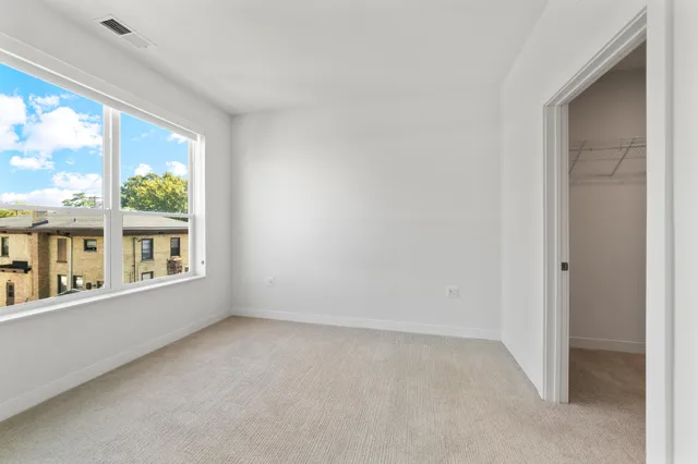 $1,553 | 5945 6th Avenue, Unit 212, Kenosha, WI 53140