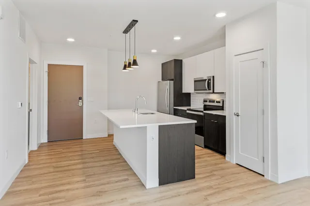 $1,553 | 5945 6th Avenue, Unit 212, Kenosha, WI 53140