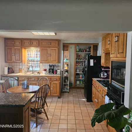 $299,000 | 1385 South Bridge Street, Winnemucca, NV 89445