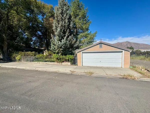 $299,000 | 1385 South Bridge Street, Winnemucca, NV 89445