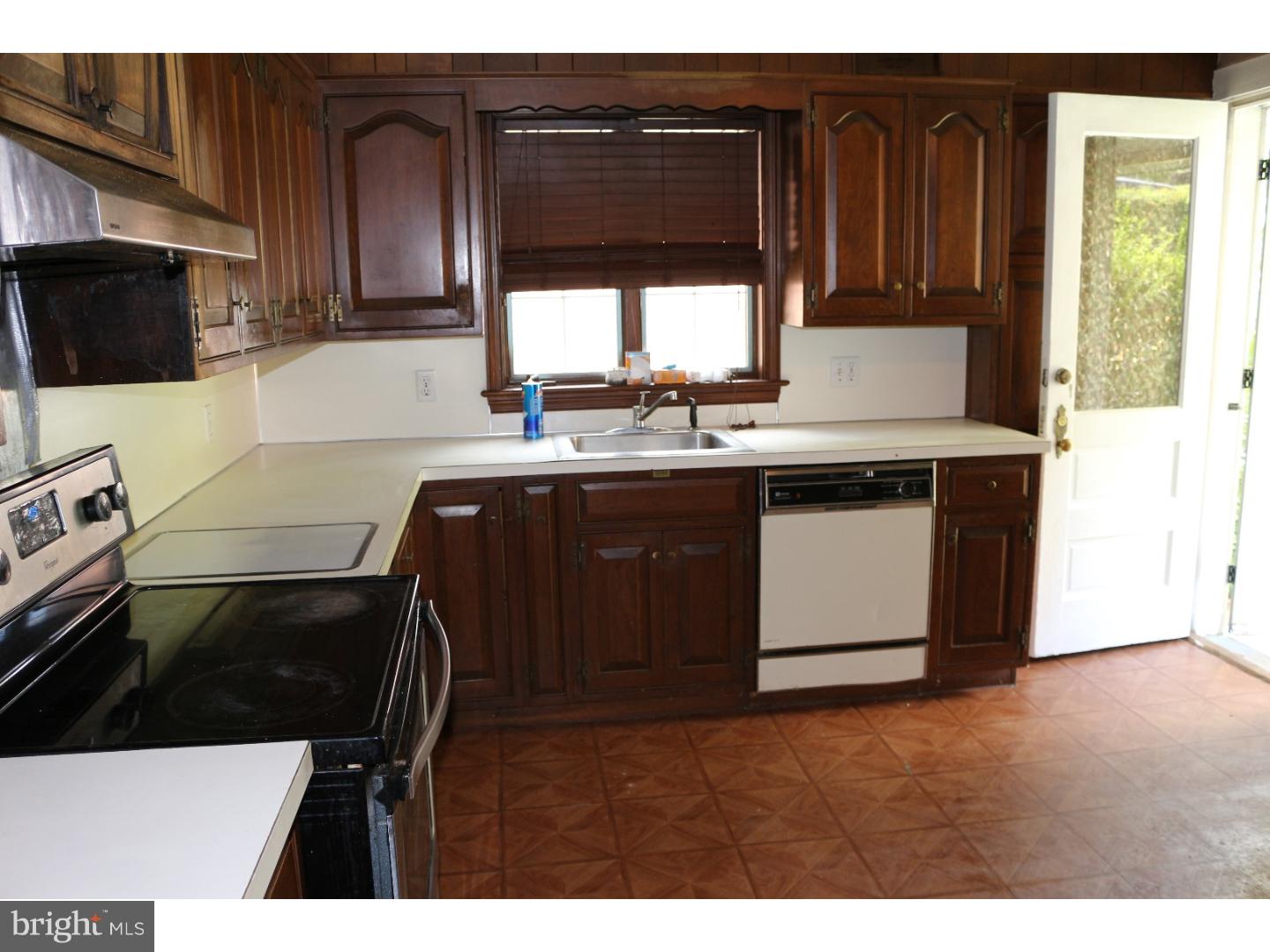1241 Alsace Road Reading, PA 19604 - Photo 8 of 11 Gallery Image 8