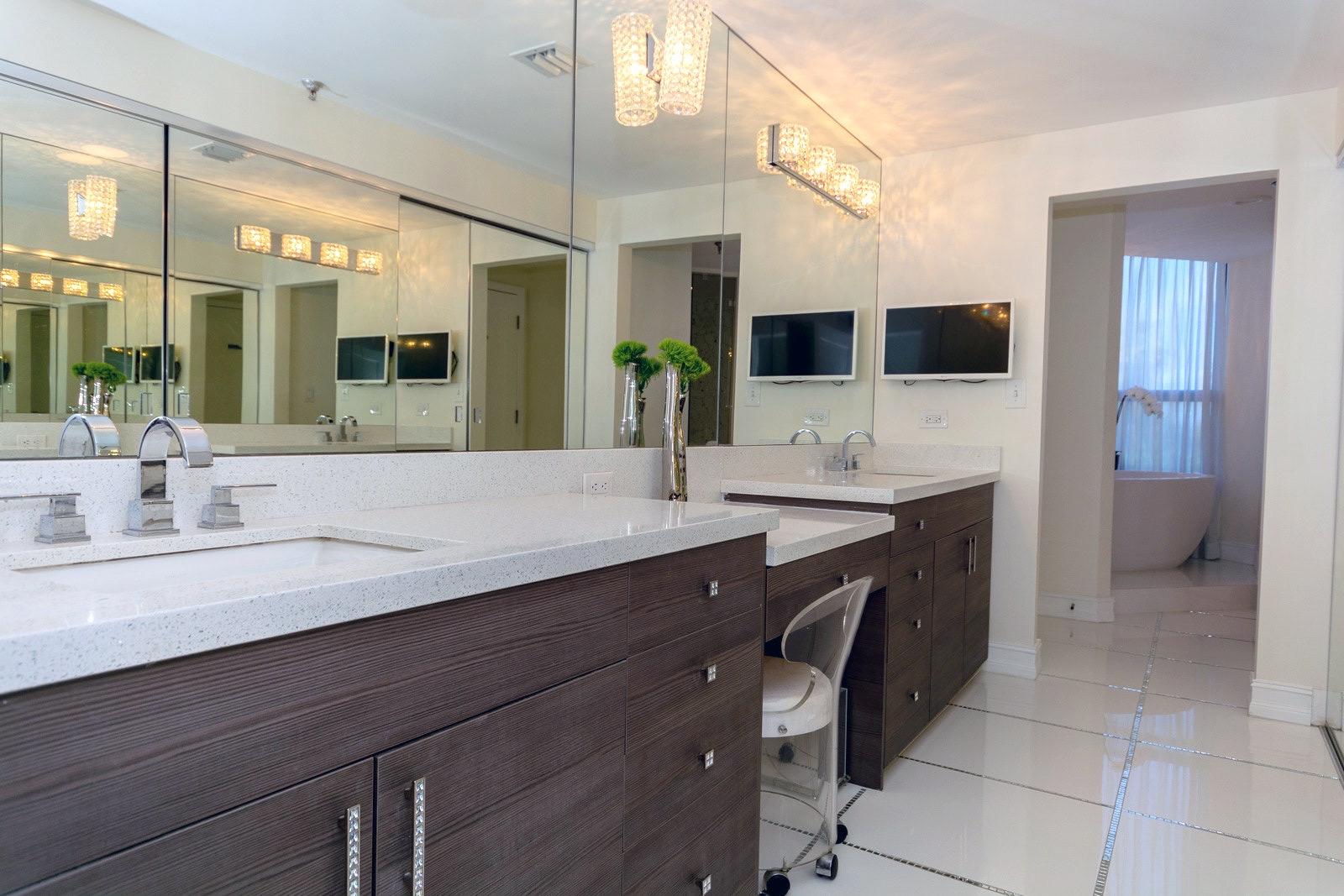 3120 South Ocean Boulevard, Unit 3202 Palm Beach, FL 33480 - Photo 19 of 46 MBR 2 WALK-IN CLOSETS