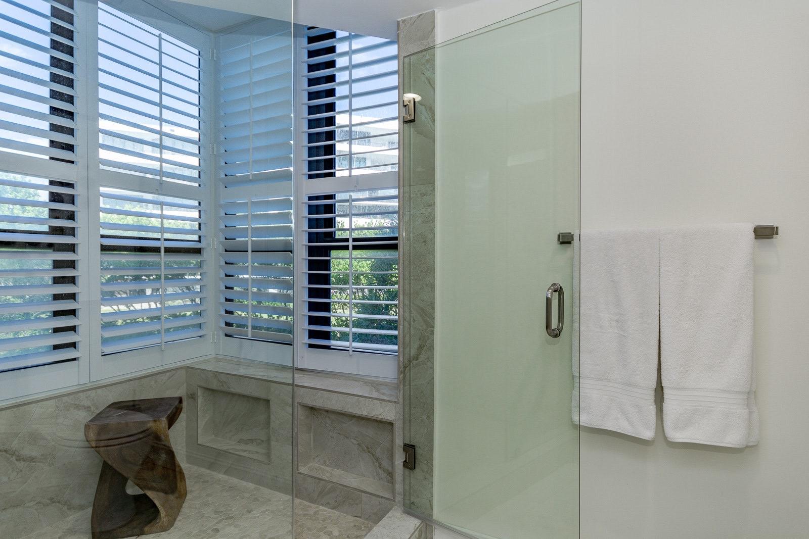 3120 South Ocean Boulevard, Unit 3202 Palm Beach, FL 33480 - Photo 27 of 46 2ND BEDROOM SHOWER