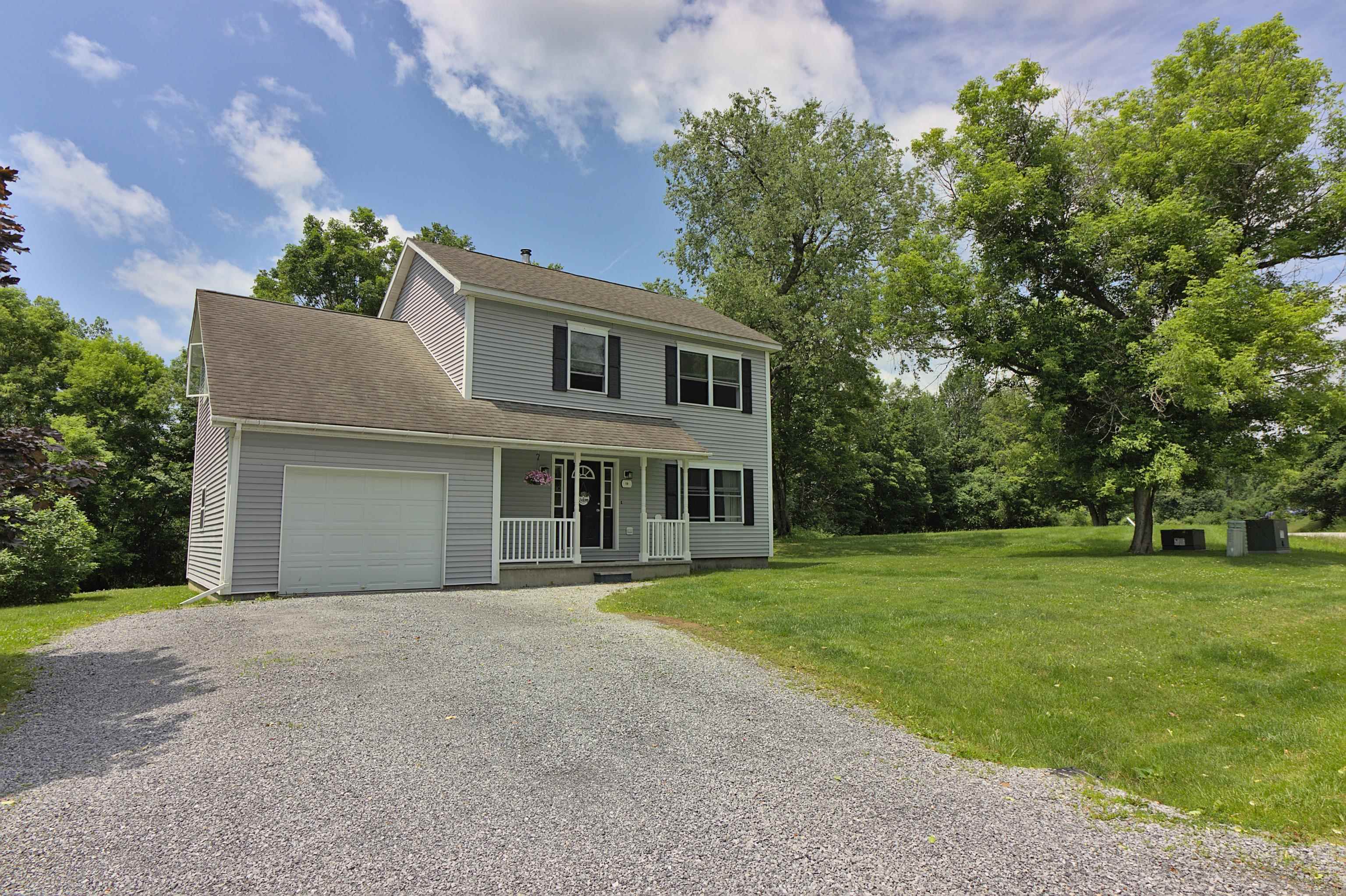 19 Royal Street Bennington, VT 05257 - Photo 1 of 44