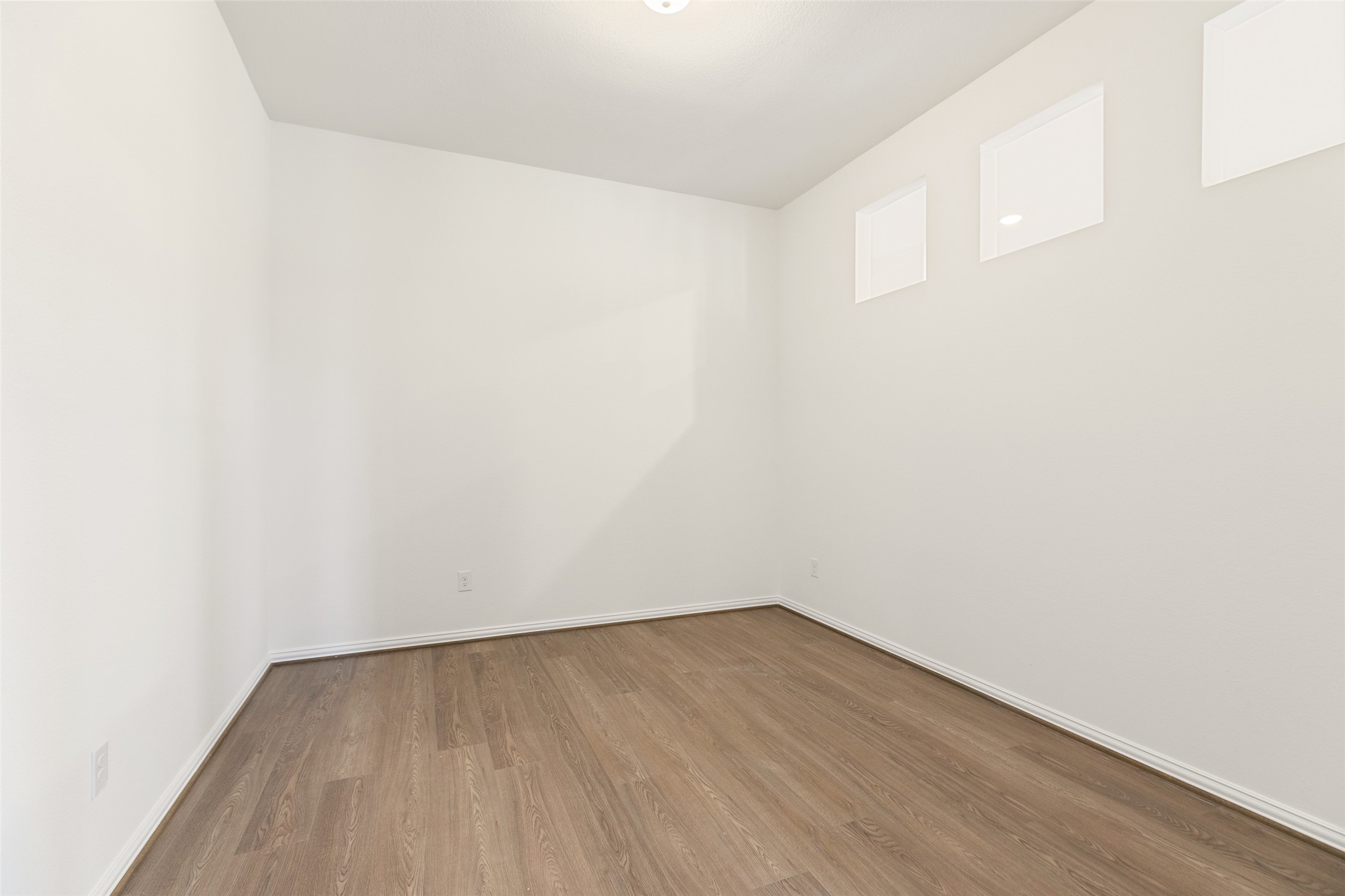 2801 Ruby Laurel Drive Iowa Colony, TX 77583 - Photo 19 of 31 a view of an empty room