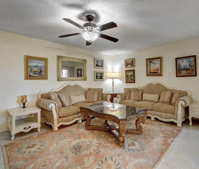 16914 Waterbend Drive, Unit 167 Jupiter, FL 33477 - Photo 5 of 46 a living room with furniture