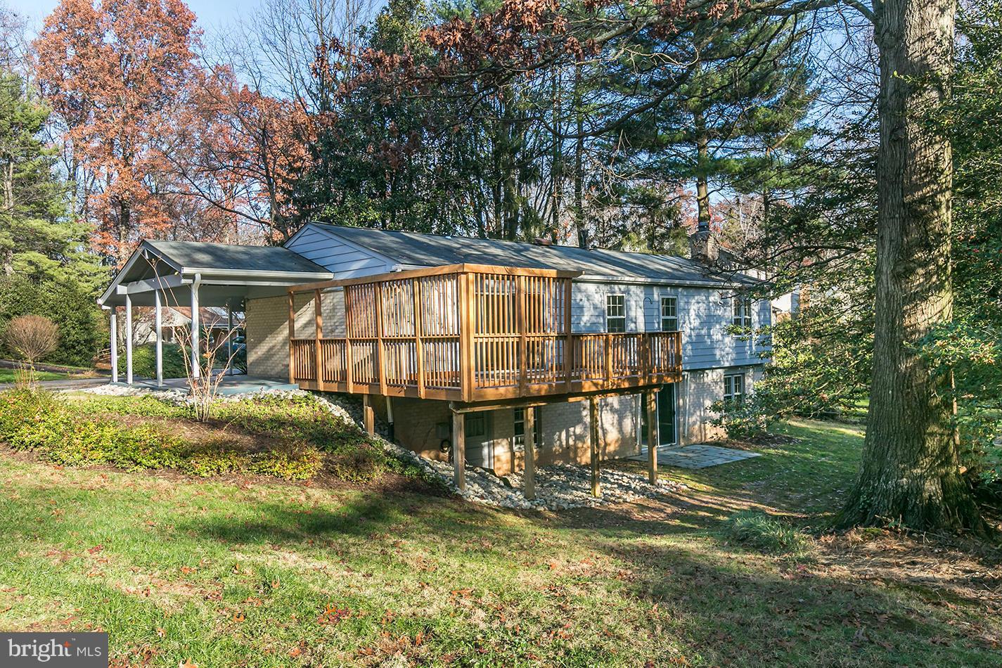 11523 Running Cedar Road Reston, VA 20191 - Photo 4 of 15 Exterior (Rear)
