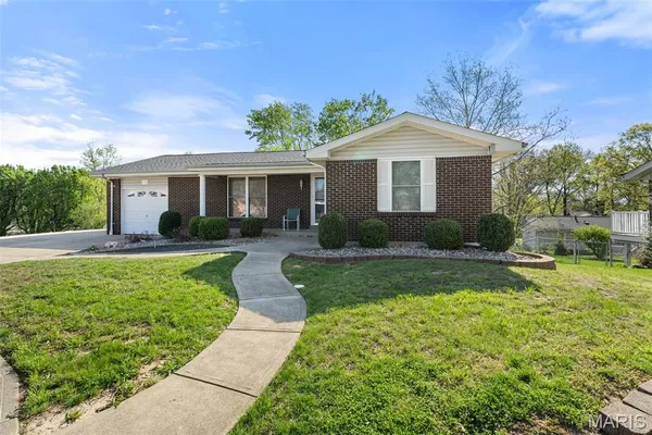 $314,900 | 5730 Luffbury Circle, Oakville, MO 63129