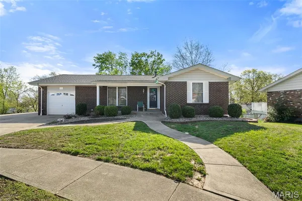 $314,900 | 5730 Luffbury Circle, Oakville, MO 63129