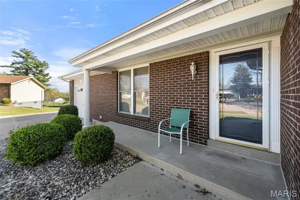 $314,900 | 5730 Luffbury Circle, Oakville, MO 63129