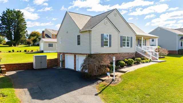 a picture of a floor plan